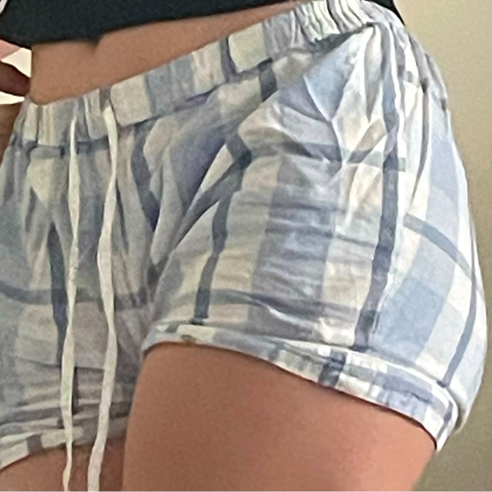 CYNTHIAROWLEY Baby blue and white plaid drawstring pajama shorts size XS
